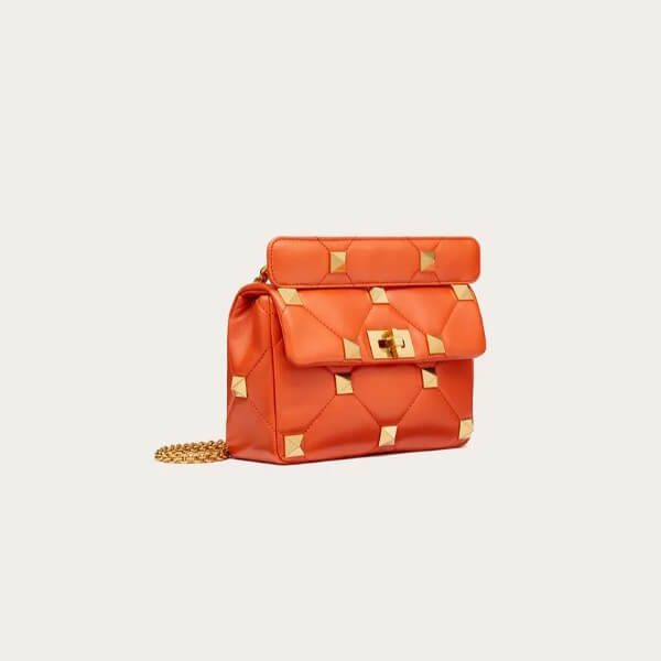 2021SS[VALENTINO]ナッパレザー ミディアム ショルダーバッグ 偽物 VW0B0I82BSFW03